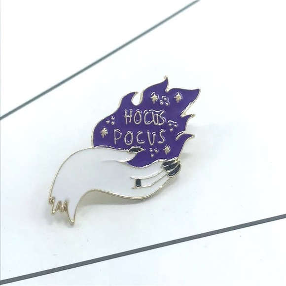 🎉 New Hocus Pocus Witch Pin - Picture 5 of 8